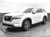 New 2025 Nissan Pathfinder Platinum image 2