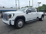 Used 2025 GMC Sierra 3500 Denali w/ Denali Reserve Package image 3