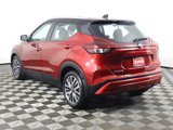 Used 2022 Nissan Kicks SV image 3