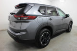 Used 2024 Nissan Rogue SV image 6