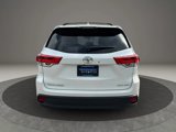 Used 2017 Toyota Highlander XLE image 5