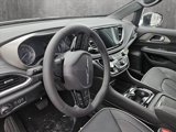 New 2024 Chrysler Pacifica Limited w/ Uconnect Theater Family Group image 3