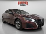 Used 2024 Nissan Altima 2.5 SV image 5
