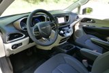 Used 2022 Chrysler Voyager LX image 2