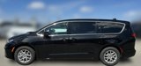 New 2025 Chrysler Pacifica Select image 3