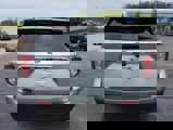 Used 2022 Ford Explorer XLT image 4