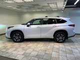 Used 2023 Toyota Highlander XLE image 4