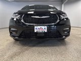New 2025 Chrysler Pacifica Select image 4