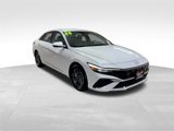 Used 2024 Hyundai Elantra SEL image 3