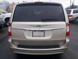 Used 2014 Chrysler Town & Country Touring image 4