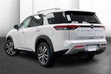 New 2025 Nissan Pathfinder Platinum image 3
