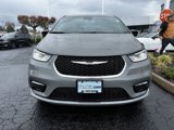 New 2025 Chrysler Pacifica Select image 3