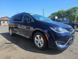 Used 2018 Chrysler Pacifica Touring-L image 3