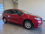 New 2025 Chrysler Pacifica Select image 3