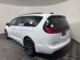 Used 2023 Chrysler Pacifica Touring-L w/ S Appearance Package image 4