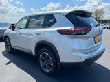 Used 2025 Nissan Rogue SV image 5