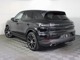 Used 2025 Porsche Cayenne image 3