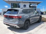 New 2025 Volkswagen Atlas Peak Edition SE image 4