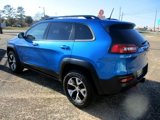 Used 2018 Jeep Cherokee Trailhawk image 3