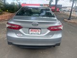 Used 2018 Toyota Camry LE image 4