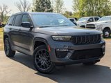 New 2025 Jeep Grand Cherokee Summit image 2