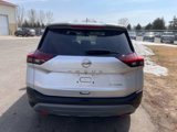 Used 2021 Nissan Rogue SV image 2