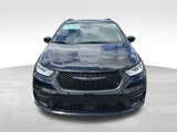 New 2025 Chrysler Pacifica Limited image 2