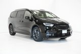 New 2026 Chrysler Pacifica Limited image 4