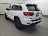 Used 2018 Jeep Grand Cherokee Laredo image 5