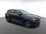 Used 2024 Volvo XC40 B5 Core image 2