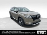New 2025 Nissan Pathfinder Platinum image 3