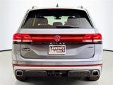 New 2025 Volkswagen Atlas Peak Edition SE image 4