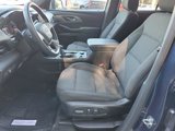 Used 2023 Chevrolet Traverse LT image 3