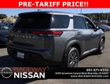New 2025 Nissan Pathfinder S image 4
