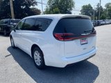 New 2025 Chrysler Pacifica Select image 5