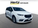Used 2024 Chrysler Pacifica Touring-L image 3