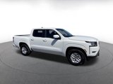 Used 2024 Nissan Frontier SV image 2