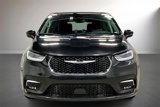 Used 2023 Chrysler Pacifica Touring-L image 2