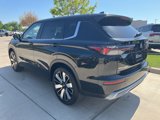 New 2025 Mitsubishi Outlander SE image 3