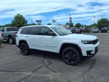 New 2025 Jeep Grand Cherokee L Laredo image 2
