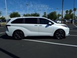 Certified 2025 Toyota Sienna Platinum image 3