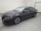 Used 2023 Nissan Altima 2.5 SV image 2