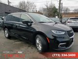 New 2025 Chrysler Pacifica Select image 3