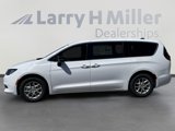 New 2025 Chrysler Voyager LX image 5