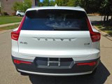 Used 2025 Volvo XC40 B5 Plus image 6