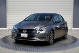 Used 2023 Nissan Versa SV image 3
