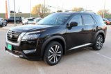 New 2025 Nissan Pathfinder Platinum w/ Cargo Package image 3