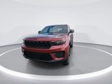 Used 2024 Jeep Grand Cherokee Altitude image 3