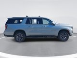 Used 2023 Chevrolet Suburban Z71 w/ Luxury Package image 4