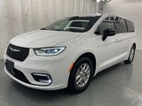 New 2025 Chrysler Pacifica Select image 4